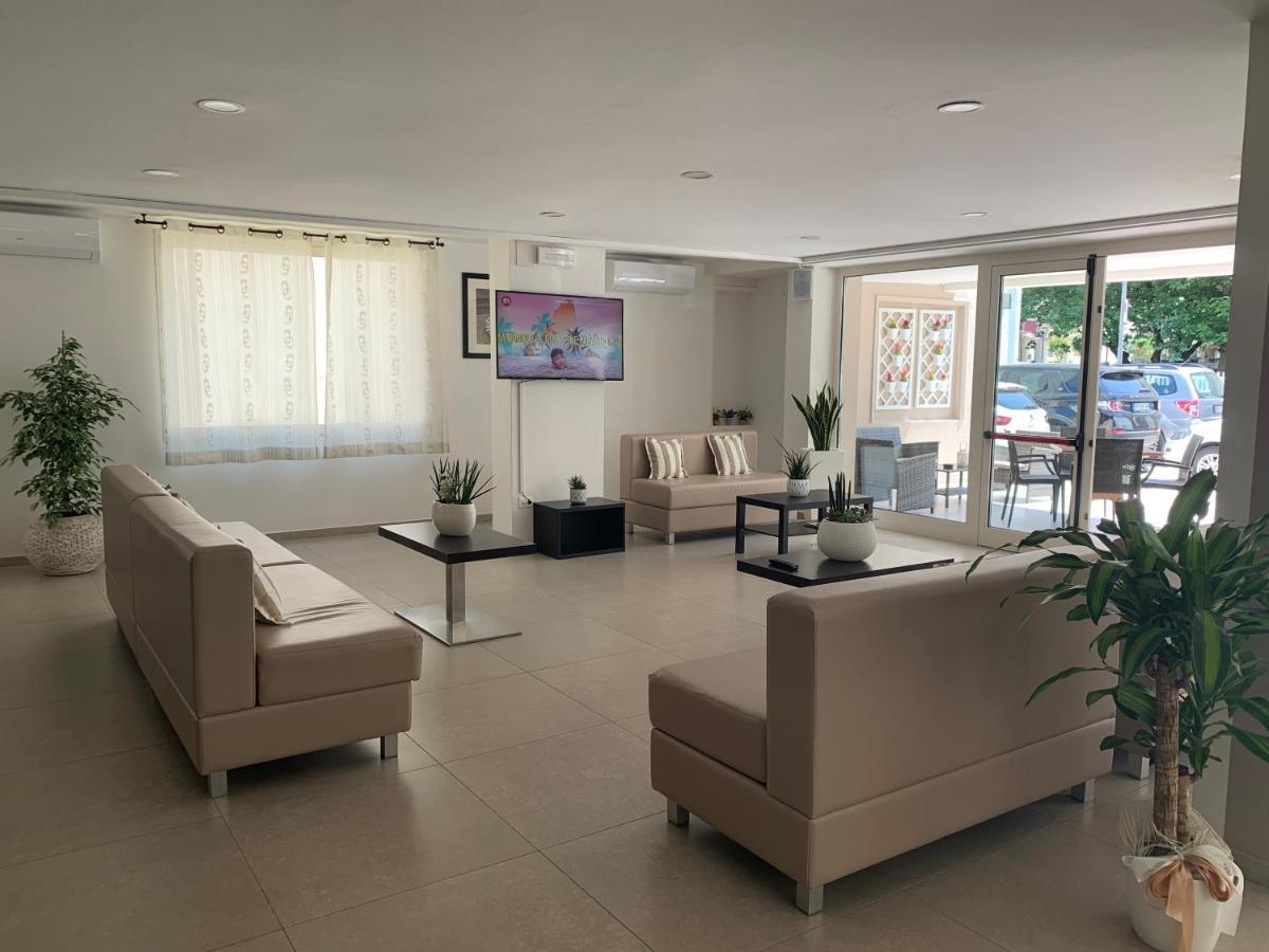 Hotel Carmen Ριτσόνε Εξωτερικό φωτογραφία