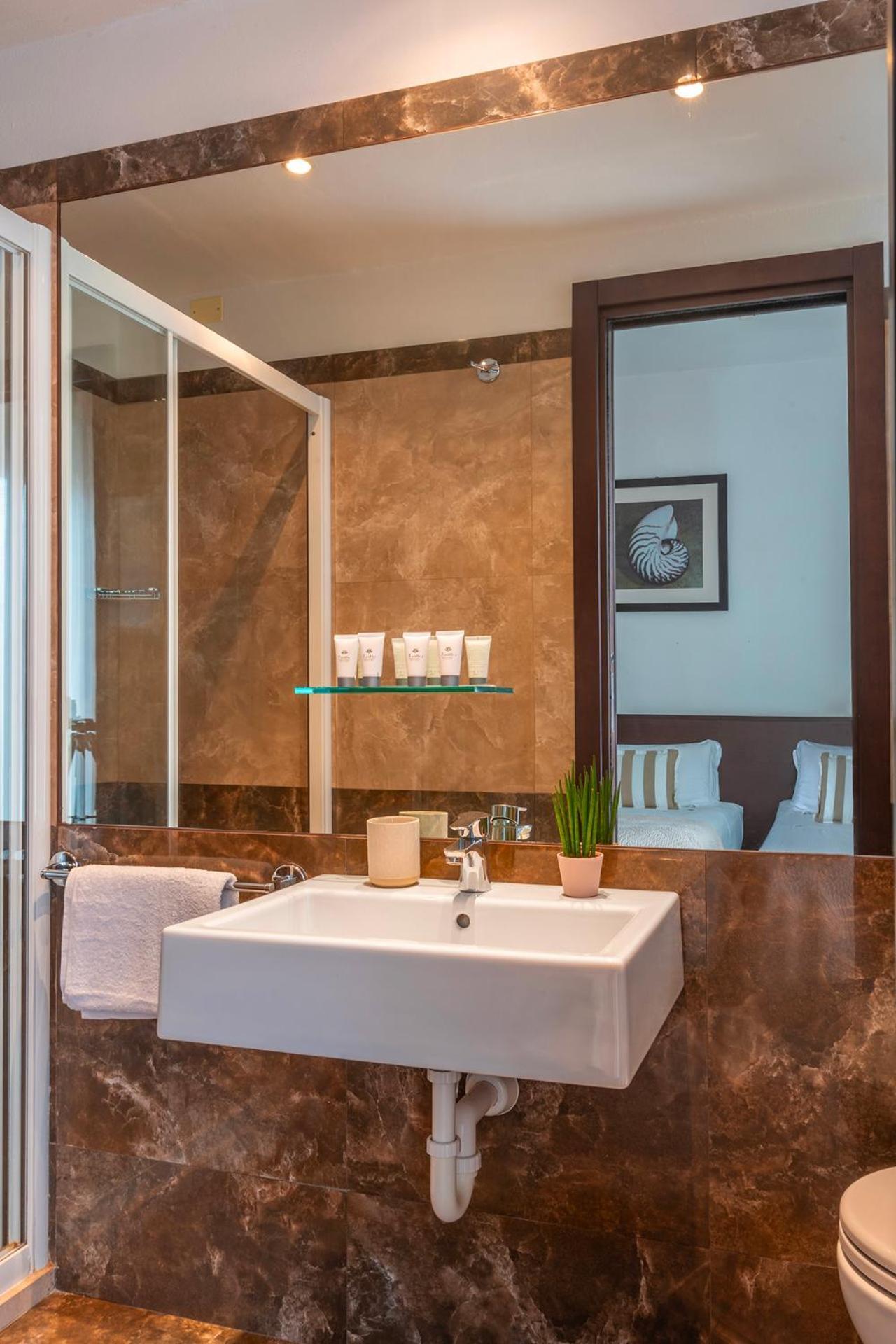 Hotel Carmen Ριτσόνε Εξωτερικό φωτογραφία