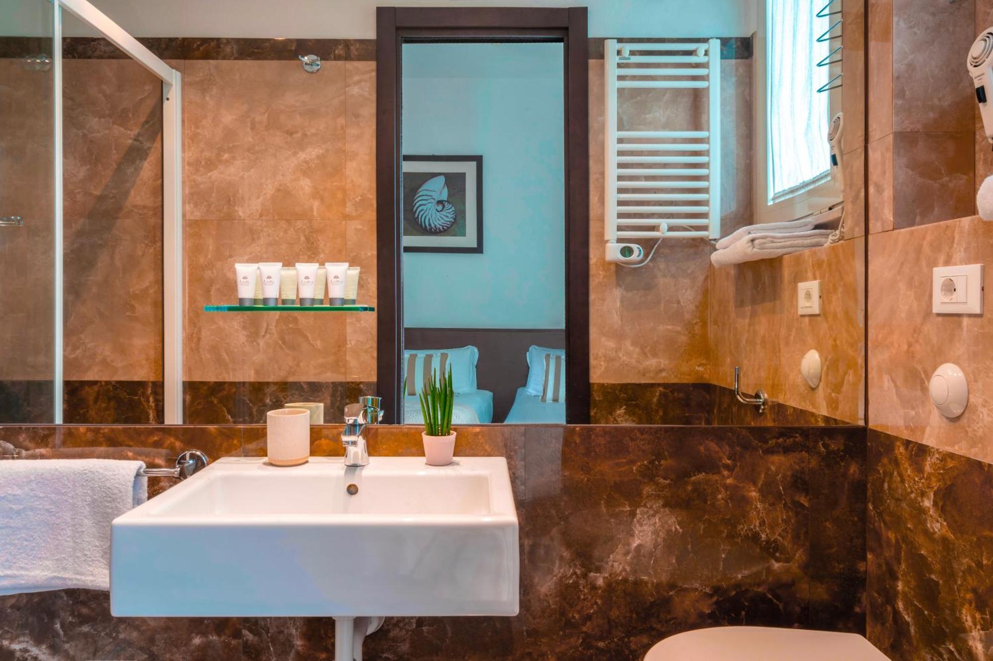 Hotel Carmen Ριτσόνε Εξωτερικό φωτογραφία